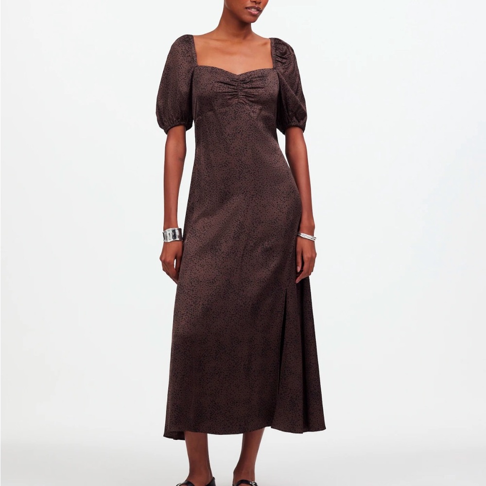 Puff-Sleeve Sweetheart Midi Dress